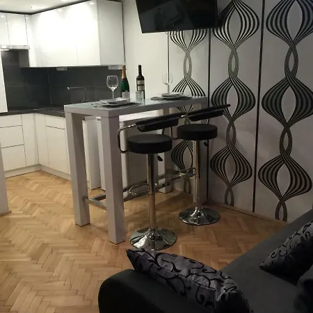 Apartmán Black And White